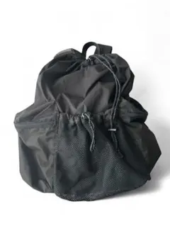 ブラックナイロンリュック・パッカブルドローストリングバックパック　キウ　KiU