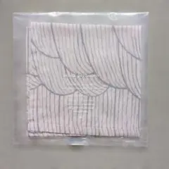 【未使用】mina perhonen sulka ライトグレー ハンカチのサムネイル