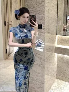 青い花柄チャイナドレス