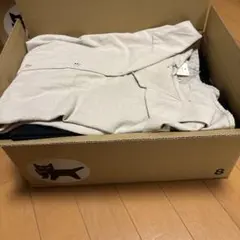 ベージュ 半袖シャツ