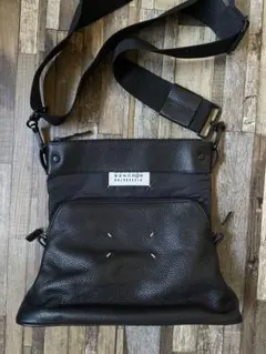【MAISON MARGIELA】5AC ブラック レザー ショルダー 20AWのサムネイル