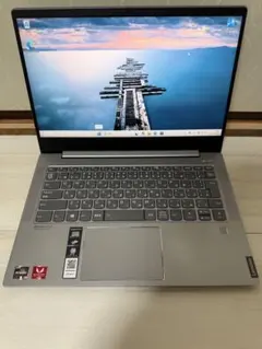 Lenovo Ryzen 5 3500U 12GB RAM 256GB SSDのサムネイル
