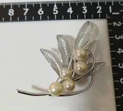 シルバーパールリーフブローチ