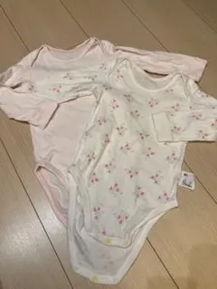 ベビー用肌着　ロンパース　花柄　無地　長袖　2枚セット　ユニクロ　80