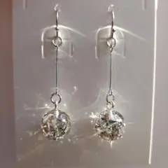 モノトーンカラー　スワロフスキー　レジン　ピアス　イヤリング