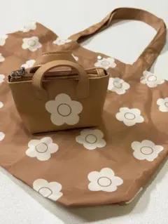 ✿ＭＡＲＹＱＵＡＮＴ✿ デイジーリトルトート付 ポータブルバッグ ベージュ