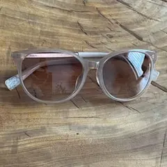 フルラ　FURLA ベージュ サングラス　SFU475J