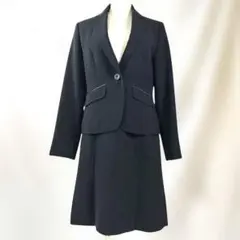 <L> 　BASIQUES de ville 　セットアップ　スカートスーツ黒い