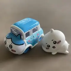 ちいかわ　ハチワレ　トミカ　ミニカー　ちいかわフィギュア