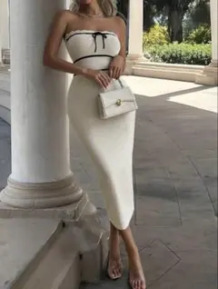 チューブトップワンピース