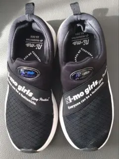 N-mo girls ブラック スニーカーMOONSTAR　女の子 22.0cm