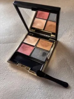 SUQQUデザイニングカラーアイズ11（廃盤品）