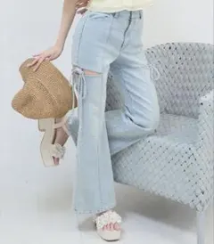 マジェスティックレゴン スリットビジューフレアデニムパンツ xsサイズのサムネイル