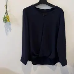 日本製★UNTITLED アンタイトル　ネイビー Vネック長袖シャツ　ドレープ