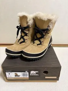 Item thumbnail for item b3b990bc-a9da-454c-b77b-ff8db18be42a