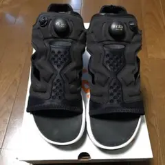 リーボック　インスタポンプフューリーサンダル