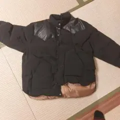 ブラック ダウンジャケット ショート丈