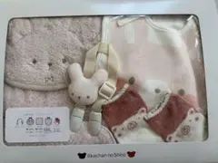 赤ちゃんの城　ベビー　ギフトセット　スタイ　ハンカチ　スタイクリップ　靴下