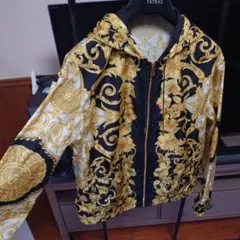 極希少 VERSACE BAROQUE HOODED NYLON JACKETのサムネイル