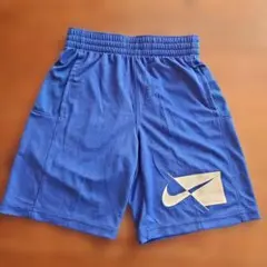 Nike ハーフパンツ 青 ロゴ入り　140Size