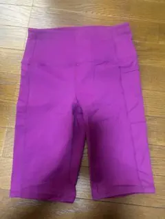 SKECHERS パープル ショーツ S レギンス　ジム トレーニング　マラソン