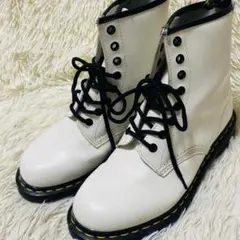 ドクターマーチン Dr.Martens 8ホール UK5 24cm ホワイト