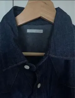 ダークデニム 長袖シャツ ボタン付き