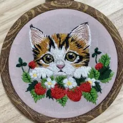 刺繍フレーム❁⃘16cm ネコ 置き型 壁掛け レトロ アジアン プレゼント