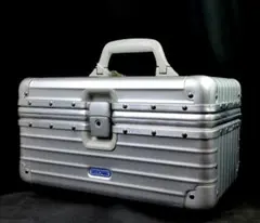 Item thumbnail for item 5a0546d4-93f4-464a-9e18-5f1768fcfa7d