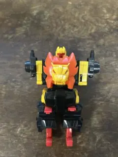 お値下げ中 ダイアクロン隊員 赤色 トランスフォーマー ミクロマン