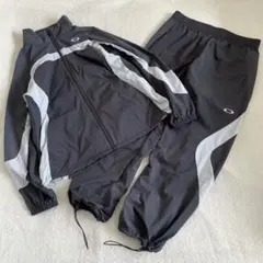 【美品】Oakley 2026 セットアップ　ナイロン　トラックジャケット　L