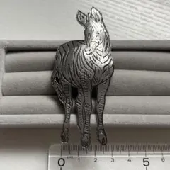 ヴィンテージ ブローチ シマウマ アクセサリー 遺品整理 0520-4のサムネイル