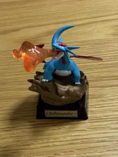 ポケモン指人形 ボーマンダ 色違い - メルカリ