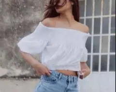 ZARAストレッチディテールオフショルダートップス