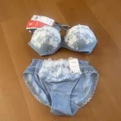 Wing レース付きブラジャーショーツセット M