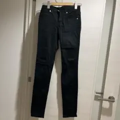 ブラック スキニーパンツ