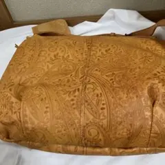 ダコタ　レザー　ハンドバッグ ショルダーストラップ付き