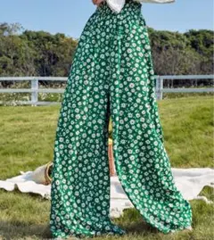 レトロ　花柄　小花柄ワイドパンツ　グリーン　緑　美品 ゆったり
