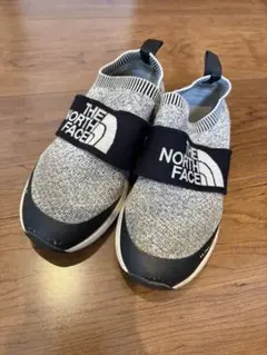 THE NORTH FACE スリッポン スニーカー グレーのサムネイル