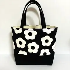 【北欧】黒✖️ホワイトおはじきの様なお花　ミニトートバッグ　マグネット付き