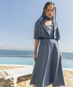 チェック柄ブルーワンピース