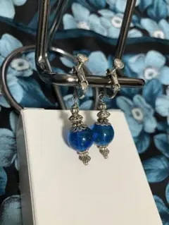 青いヴィンテージイヤリング