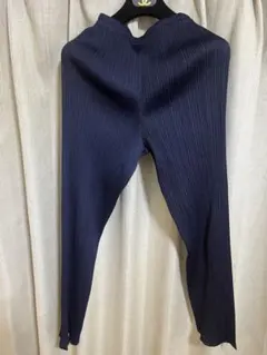 美品✨ イッセイミヤケ 25年製 サイズ5 プリーツプリーズ パンツ 黒