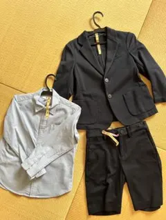 UNIQLO スーツ 3点セット　サイズ120