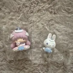 マイメロディとリトルツインスターズの50周年記念DOLLY MIXフィギュア2体