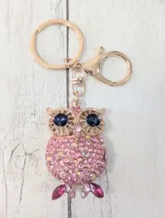 フクロウ 梟 キーホルダー　キーチャーム バッグチャーム チャーム ピンク　福