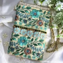 スマホショルダーバック　サコッシュ　インド刺繍リボン　ジュエルグリーンフラワー