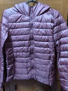 ユニクロUNIQLOウルトラライトダウンジャケットダークピンクMサイズフード付き