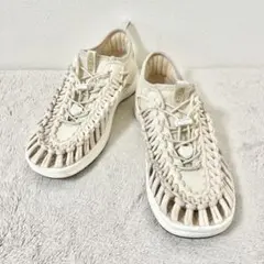 KEEN UNEEK03スニーカー オフホワイト アウトドア