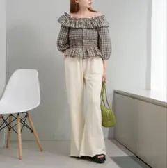 kastane シャーリングオフショルブラウスのサムネイル